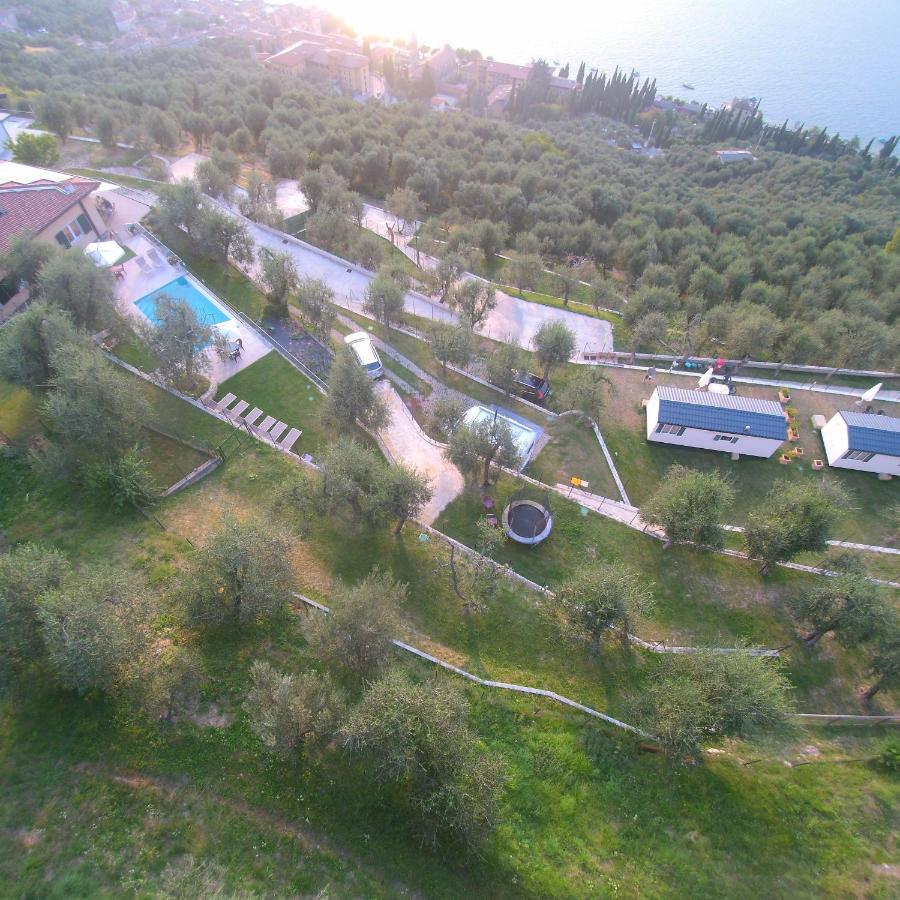 Agricampeggio Relax Maxicaravan Кастеллетто-ди-Бренцоне Экстерьер фото