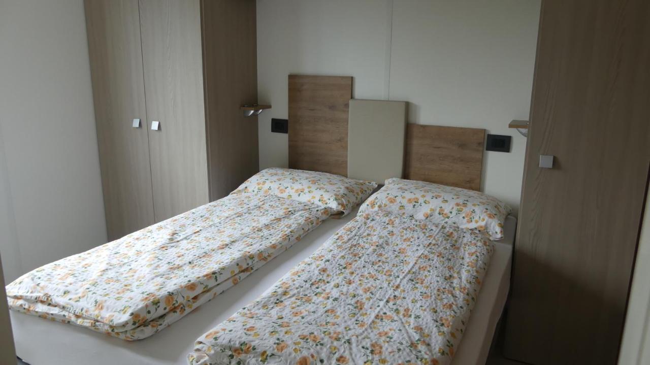 Agricampeggio Relax Maxicaravan Кастеллетто-ди-Бренцоне Экстерьер фото