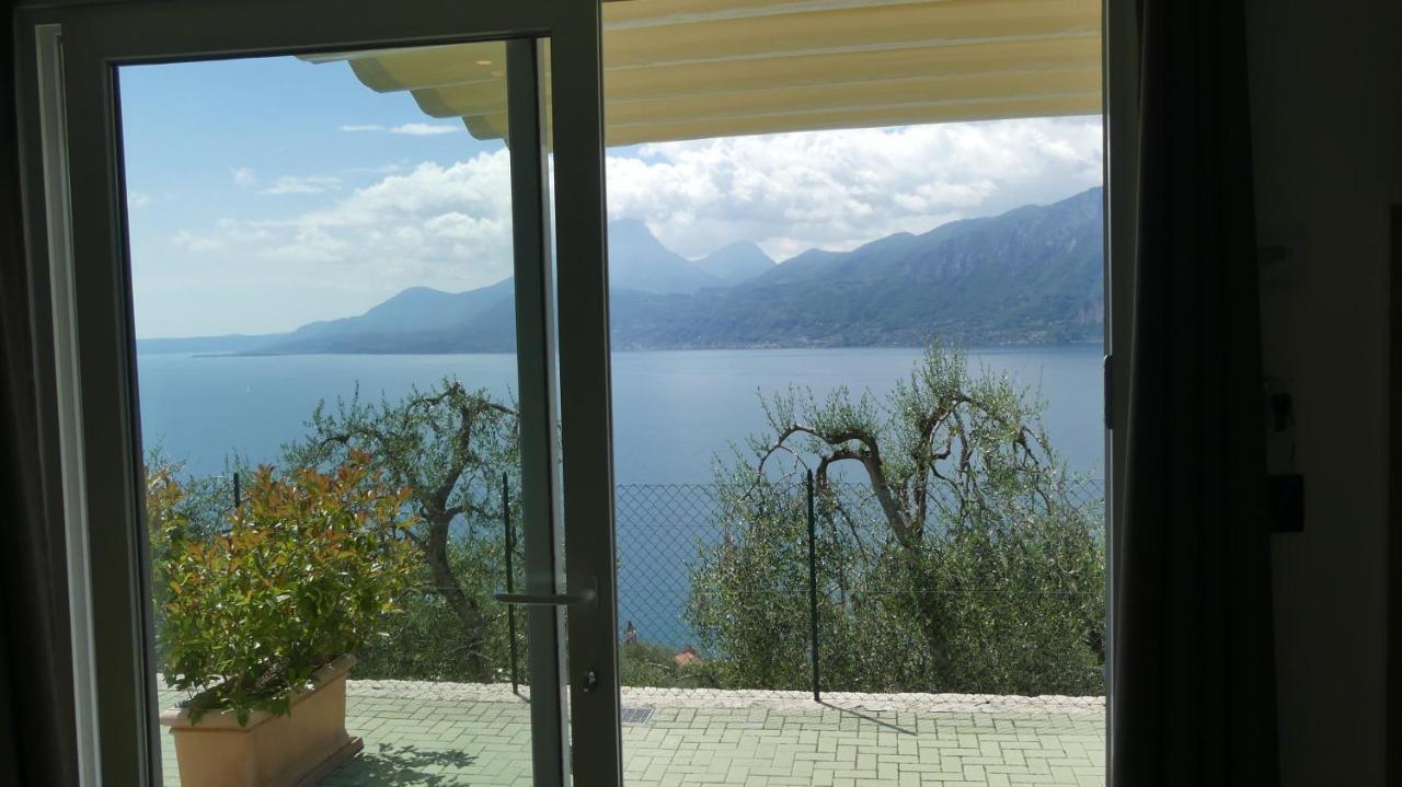 Agricampeggio Relax Maxicaravan Кастеллетто-ди-Бренцоне Экстерьер фото