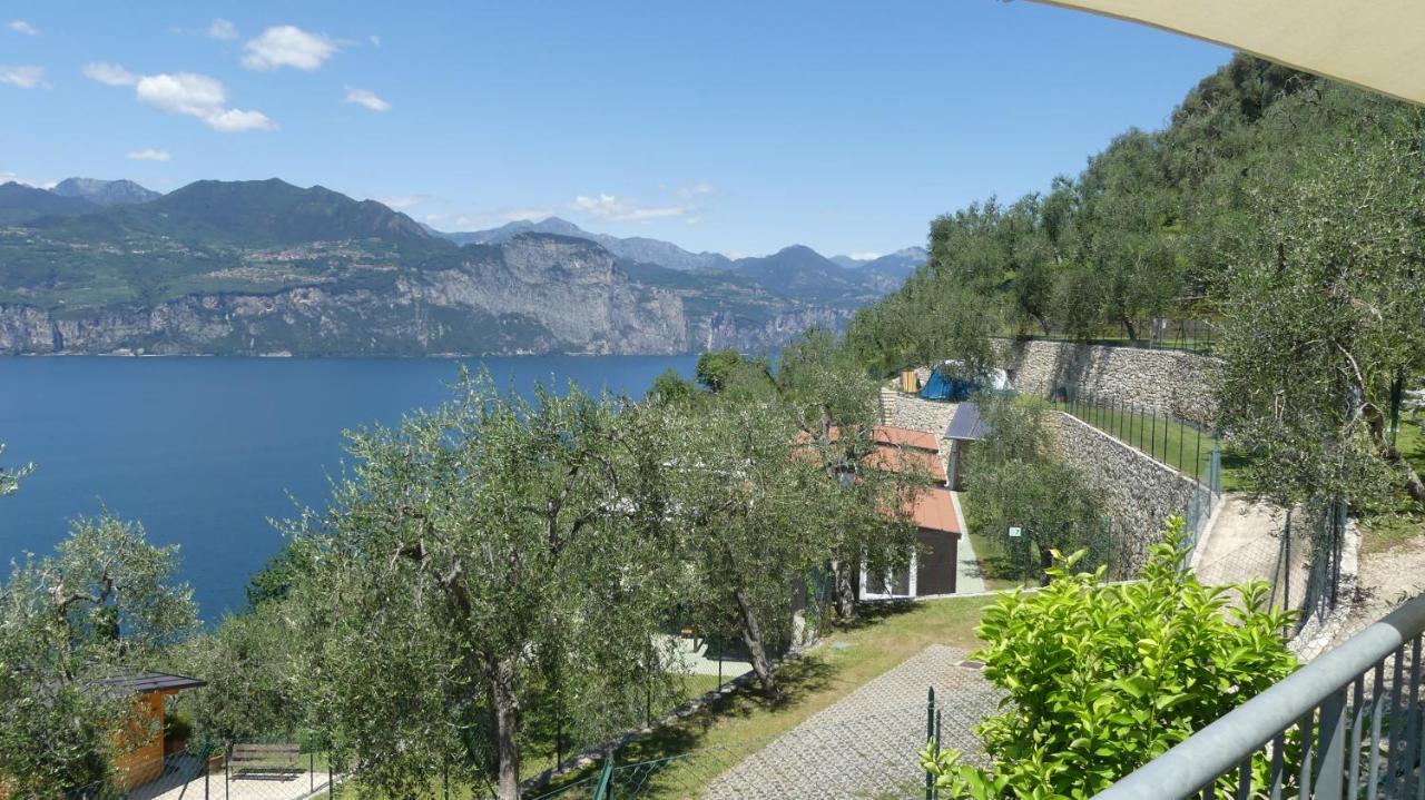 Agricampeggio Relax Maxicaravan Кастеллетто-ди-Бренцоне Экстерьер фото